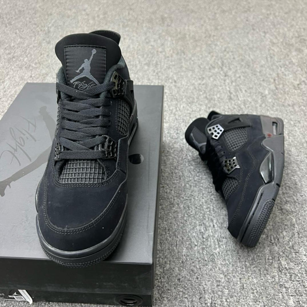 Air Jordan 4 "Retro Black Cat"