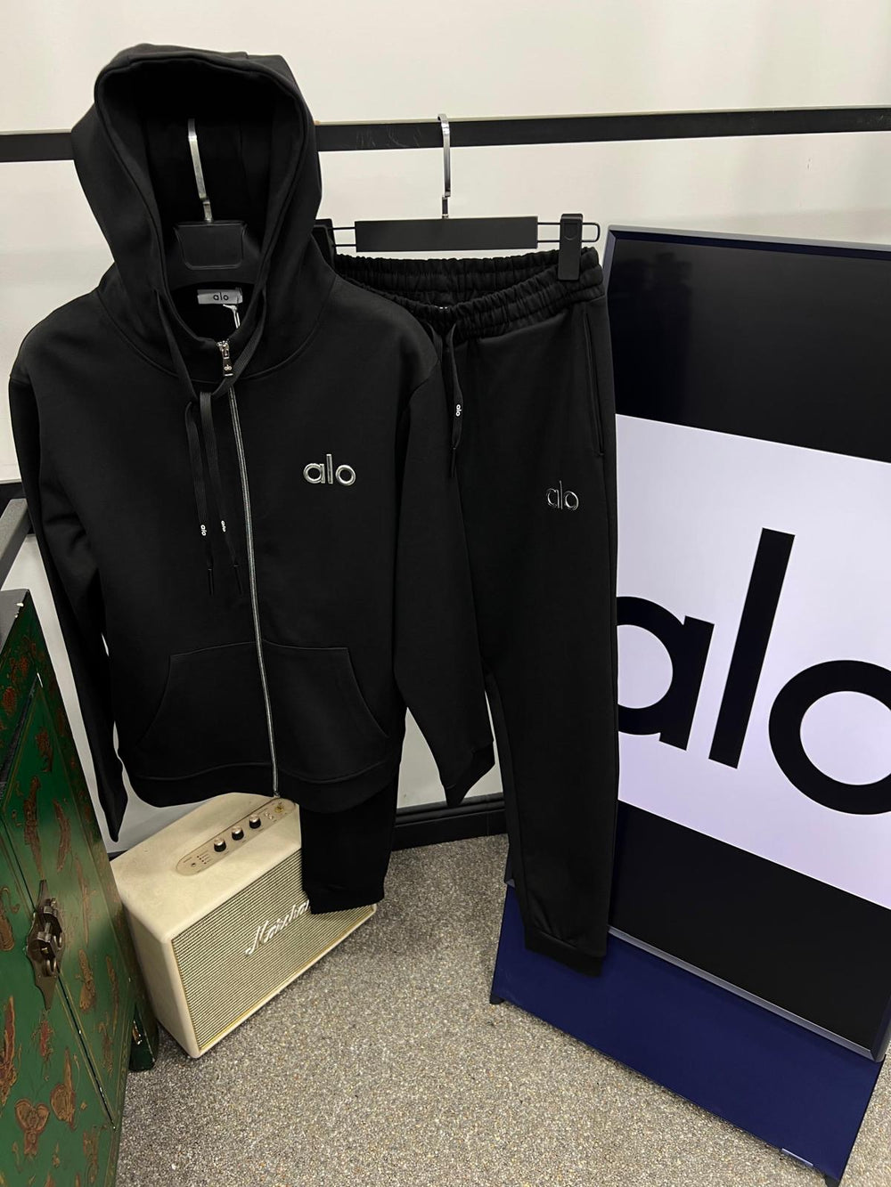 Alo