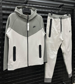 Nike Tech Fleece