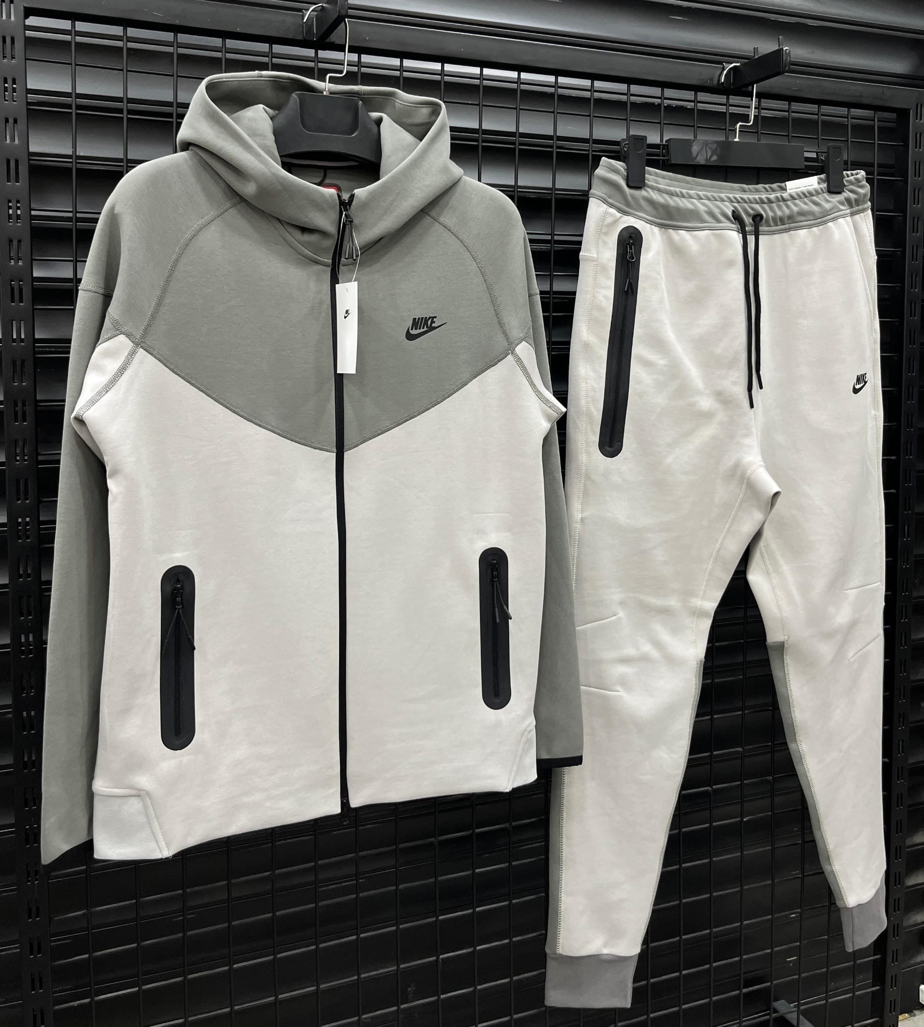 Nike Tech Fleece