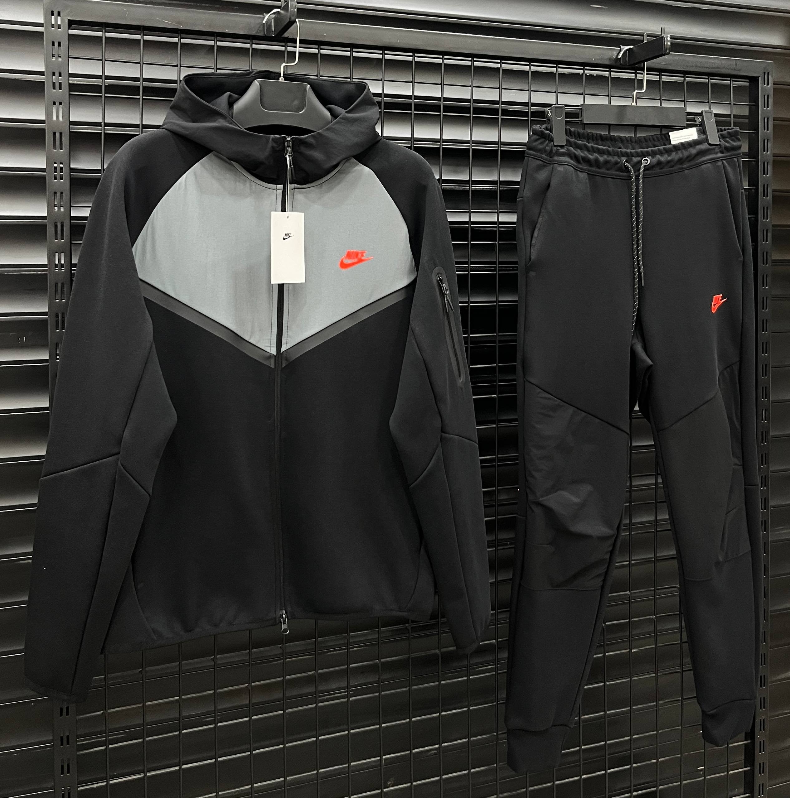 Nike Tech Fleece