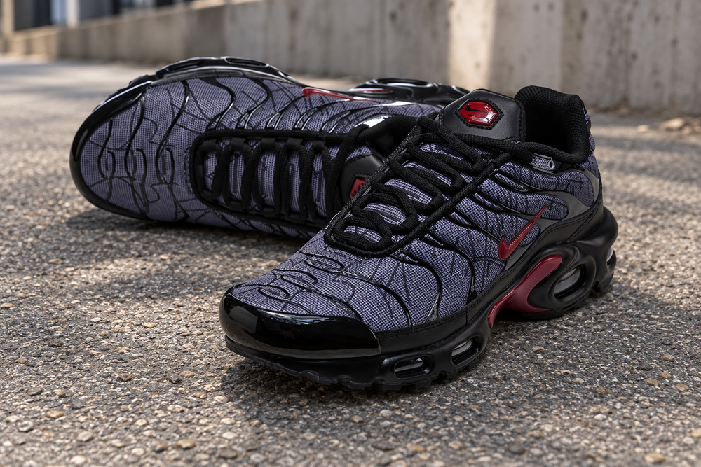 Nike Tn Black Gradient Red