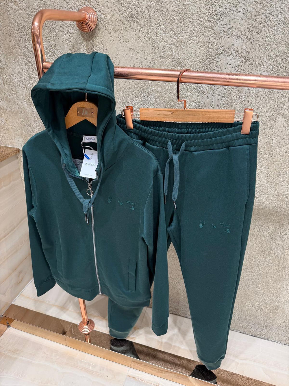 Off White