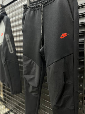 Nike Tech Fleece