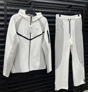 Nike Tech Fleece