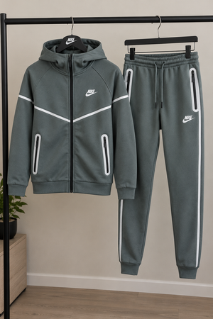 Nike Tech Fleece