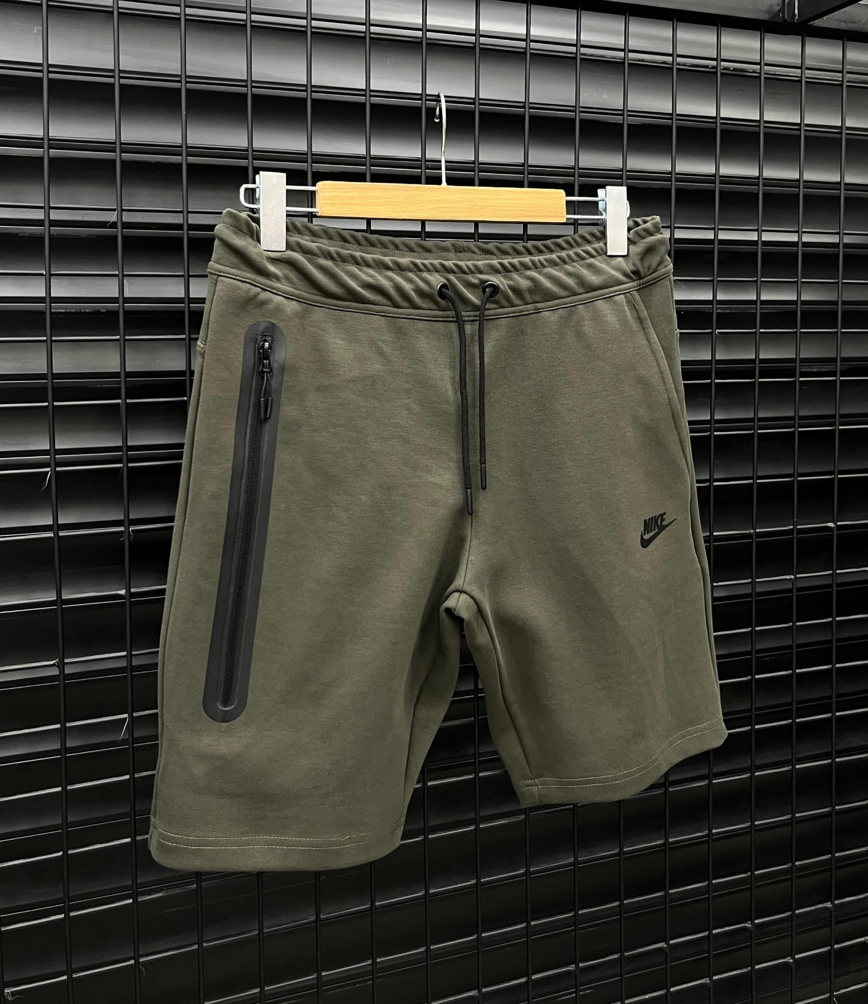Nike Tech Fleece