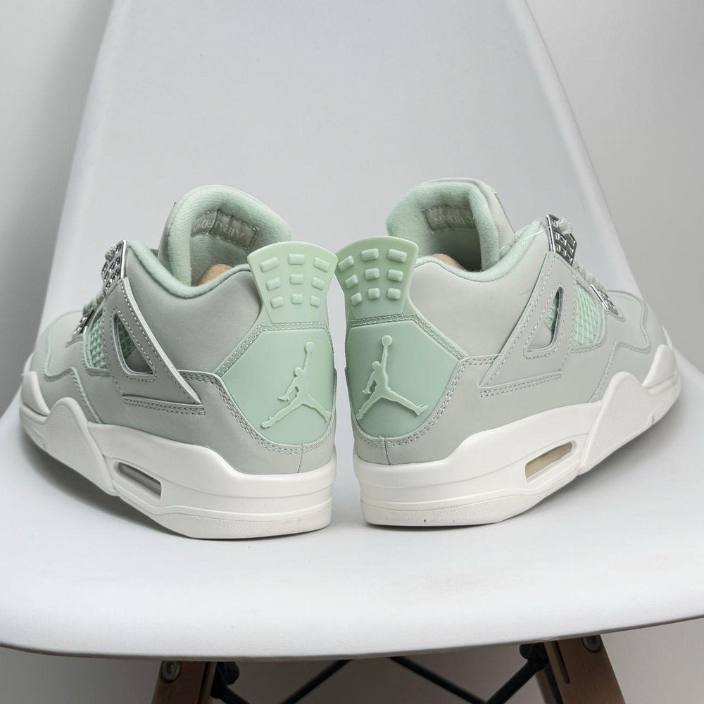 Air Jordan 4 "Retro Green"