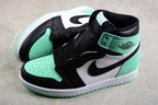 Air Jordan 1 "Retro Green Glow"