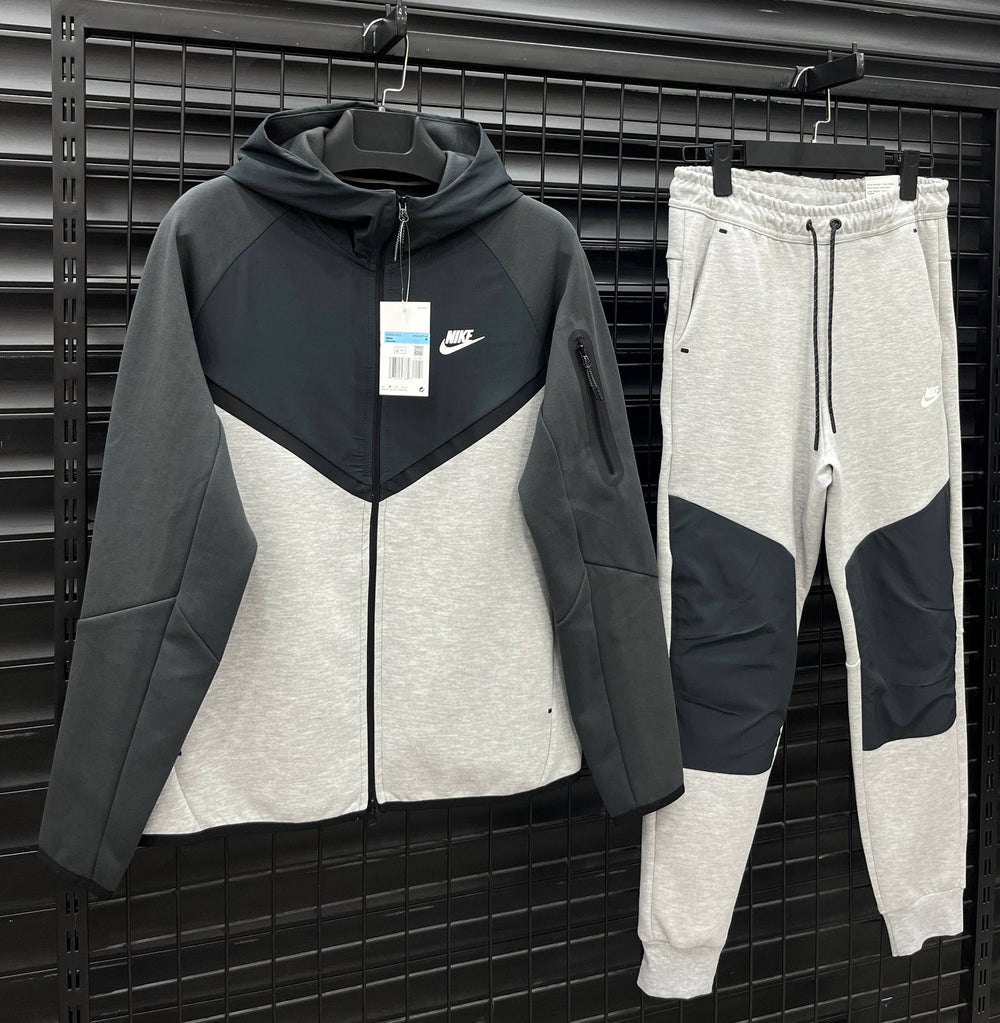 Nike Tech Fleece