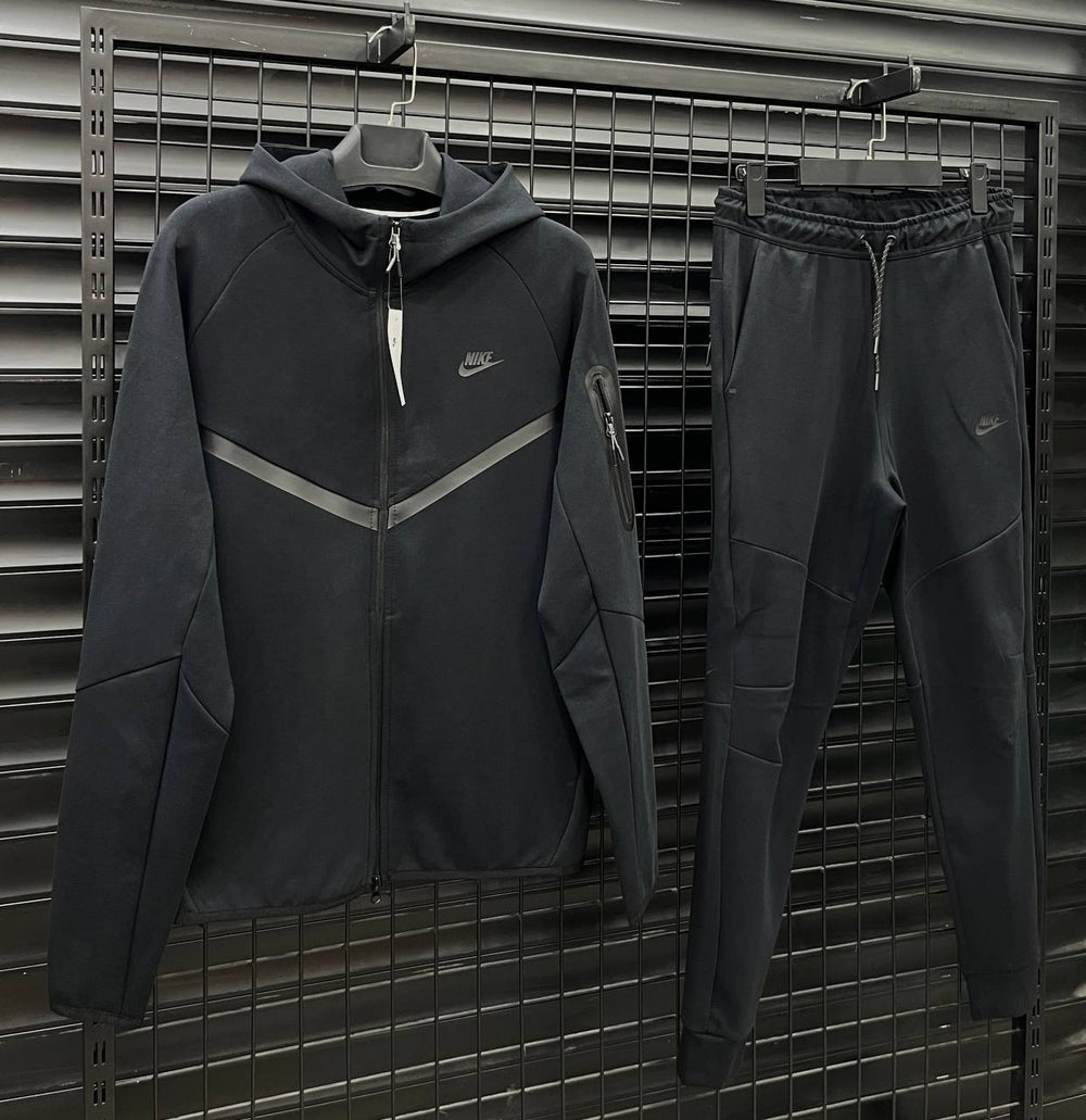 Nike Tech Fleece