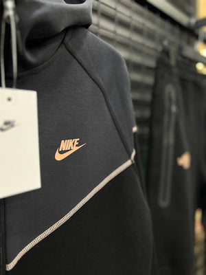 Nike Tech Fleece Syna