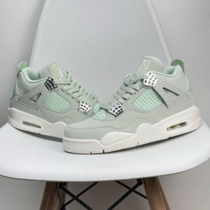 Air Jordan 4 "Retro Green"