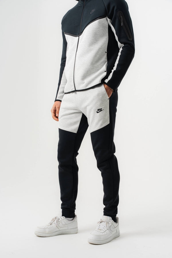 Nike Tech Fleece