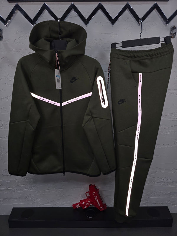Nike Tech Fleece