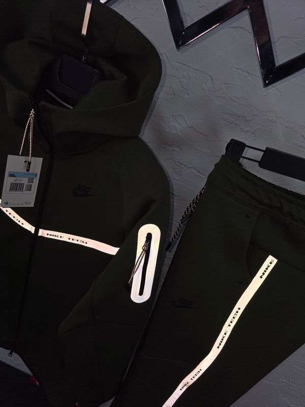 Nike Tech Fleece