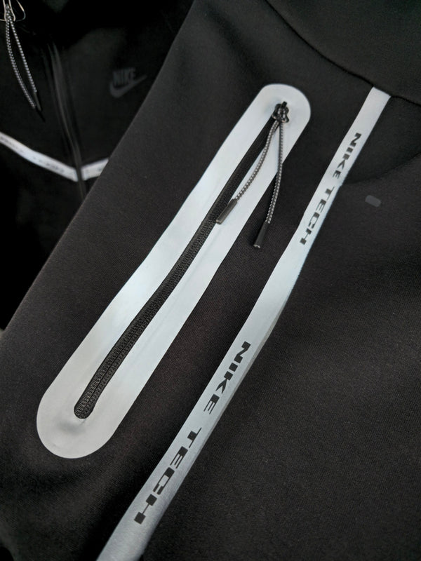 Nike Tech Fleece